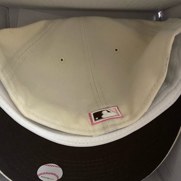 PHILADELPHIA PHILLIES “NEOPOLITAN” HAT (LIDSHATDROP) - Picture 5 of 6